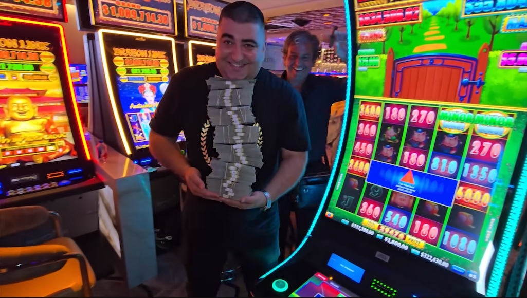 NG Slot casino streamer